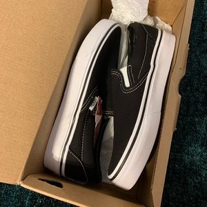 Van’s Classic Slip-Ons - Women’s 6.5 Black